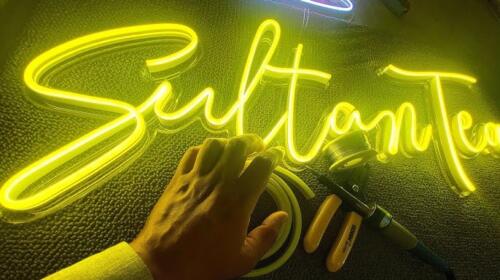 Como hacer un cartel con neón LED utilizando Ruteo CNC?